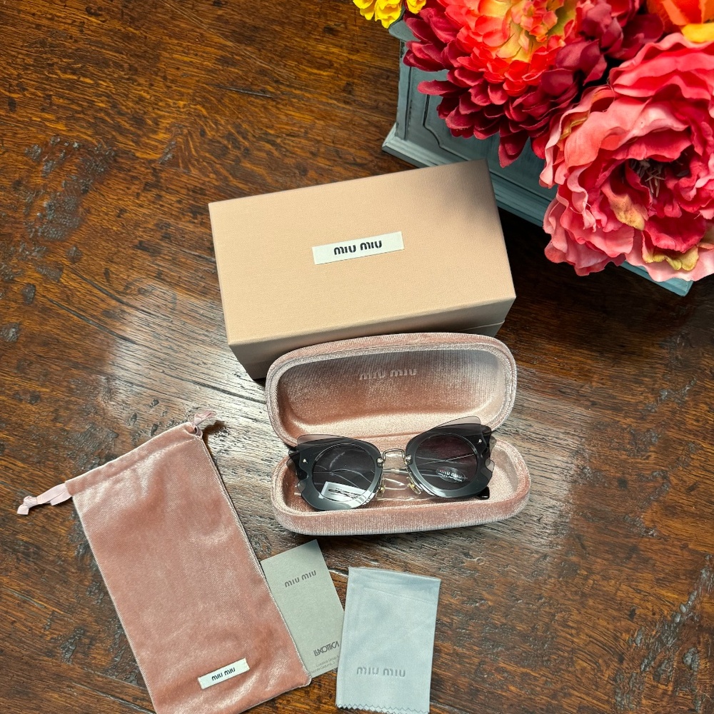 MIU MIU Butterfly Sunglasses NEW IN BOX! 63mm AUTHENTIC! Made in Italy! - Picture 12 of 13